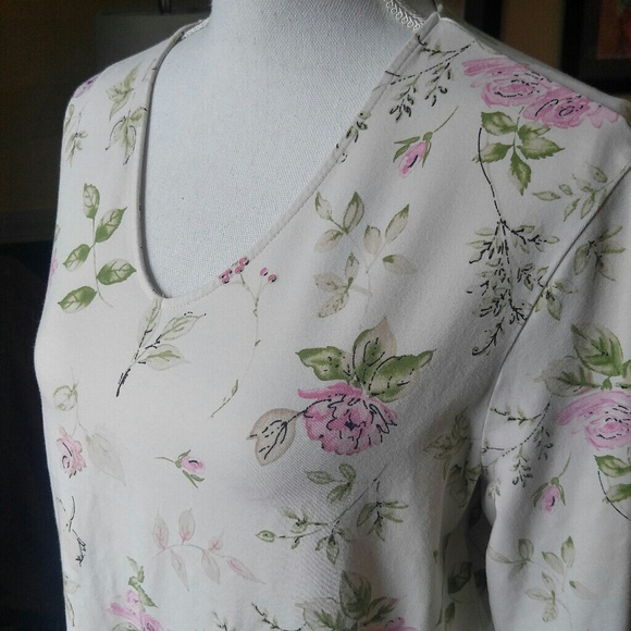 croft & barrow Tops - 3/4 sleeve stretchy floral Spring flowers tee